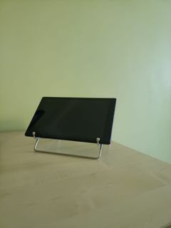 Laptop/iPad stand