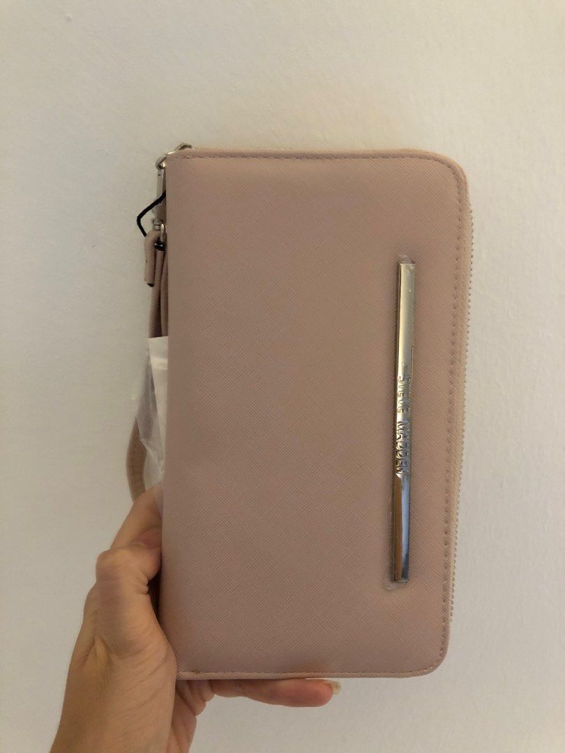 Steve madden light pink wallet hot sale