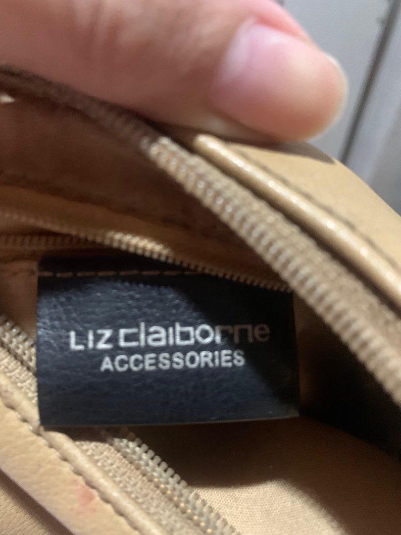 Liz Claiborne Vintage Bag (Category: Purses & Pouches) located in Manila. Submitted by declutterwju (Listing ID 1256858734, Image 2). Description: - vintage liz claiborne - see slides for flaws - adjustable strap - need cleaning, will try to clean it b4 shipping .