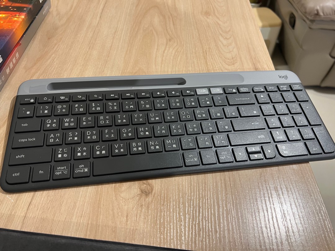 Logi K580 keyboard, 電腦＆科技, 電腦周邊及配件, 電腦鍵盤及相關產品 - Carousell