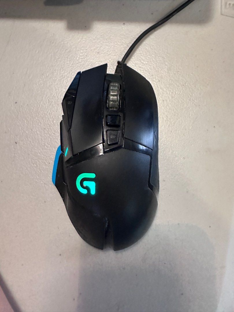 Logitech gaming mouse G502 (Category: Mouse & Mousepads) located in Manila. Submitted by tw.declutters (Listing ID 1256861838, Image 1). Description: .