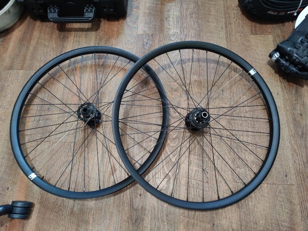 Novatec factor hubs discount