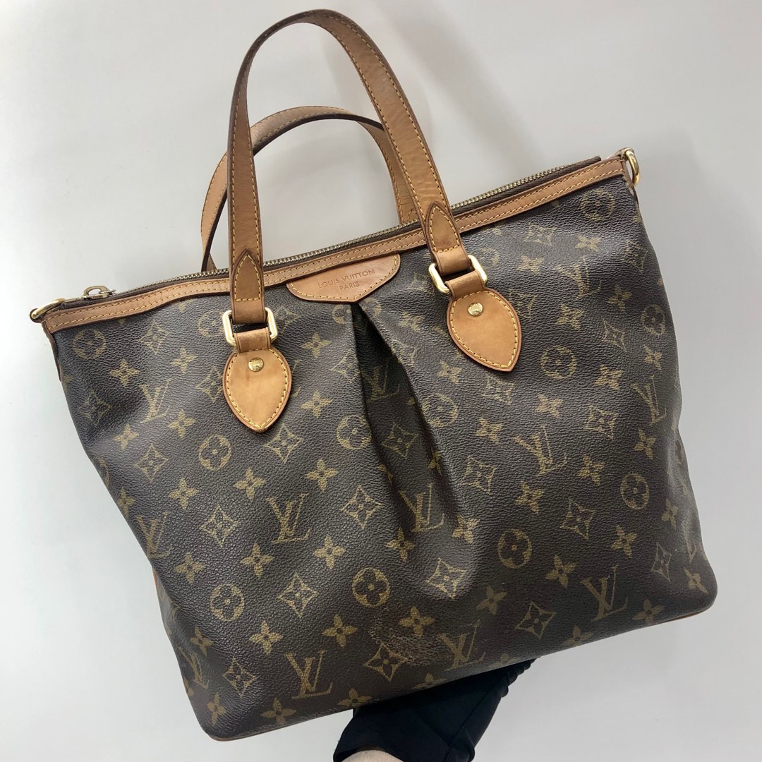 What's in my Louis Vuitton Palermo PM handbag - Purse review 