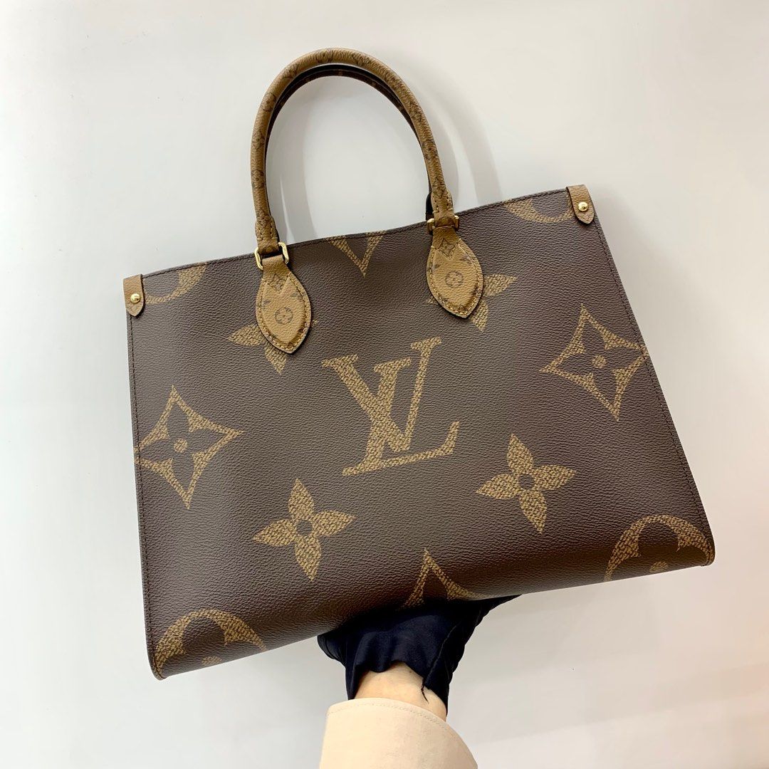 Louis Vuitton OnTheGo GM Tote, Luxury, Bags & Wallets on Carousell
