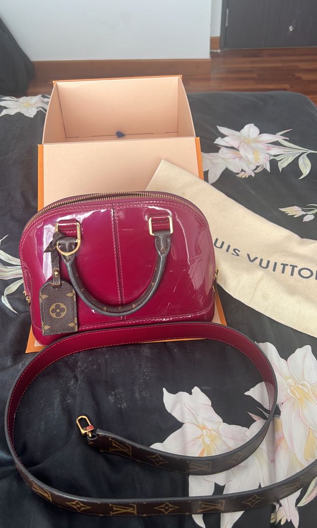 PRELOVED Louis Vuitton Alma BB Cream Epi Leather Crossbody Bag