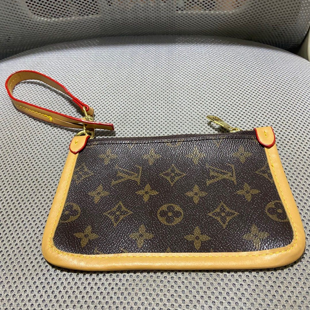 LV LEATHER CARRY ALL POUCH BAG (Category: Luxury Bags & Wallets) located in Calamba. Submitted by lgnhustler_18 (Listing ID 1256942500, Image 2). Description: LV LEATHER CARRY ALL POUCH BAG Width: 8.3 inches Height: 5.1 inches Depth: 0.2 inches Like new condition.