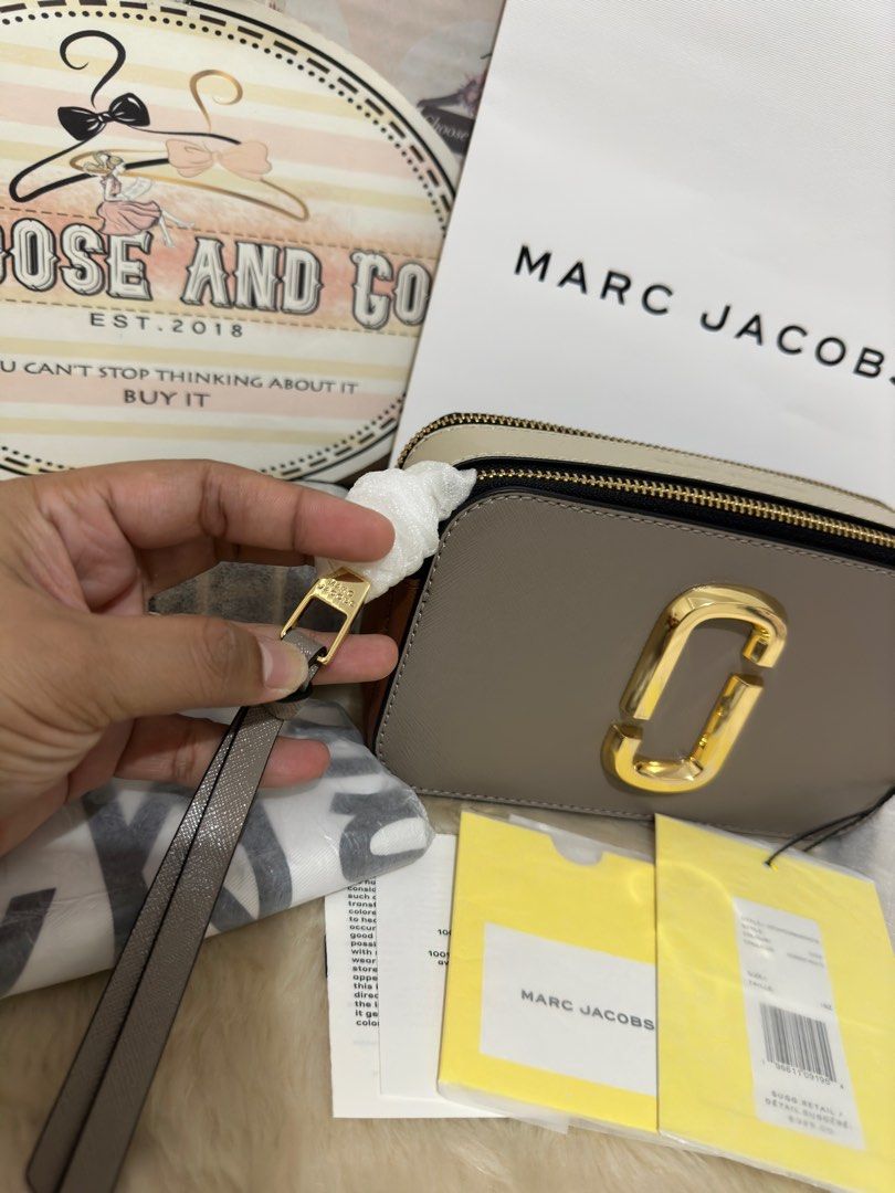 MARC JACOBS The Snapshot in Cement/Multi – Cayman's
