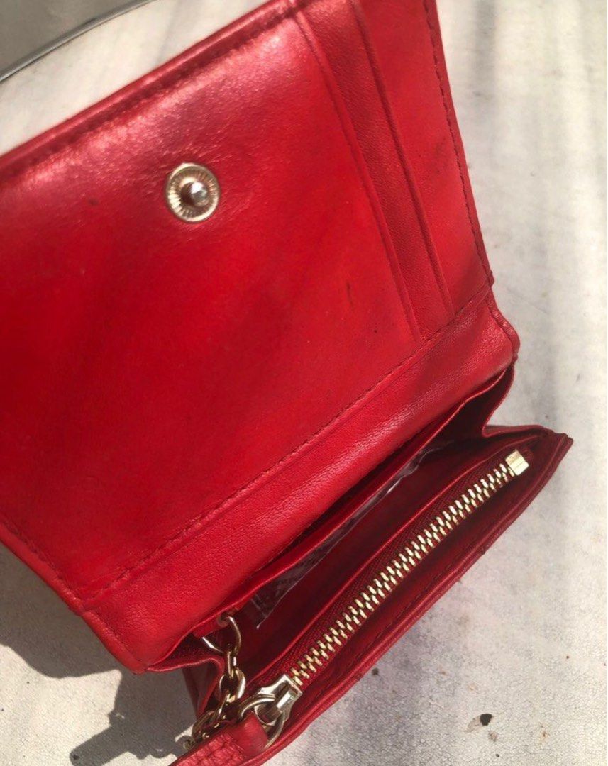 Metro city red wallet authentic, Fesyen Wanita, Tas & Dompet di Carousell