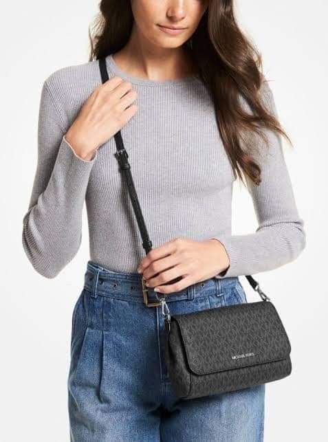 Michael kors medium convertible crossbody clutch discount