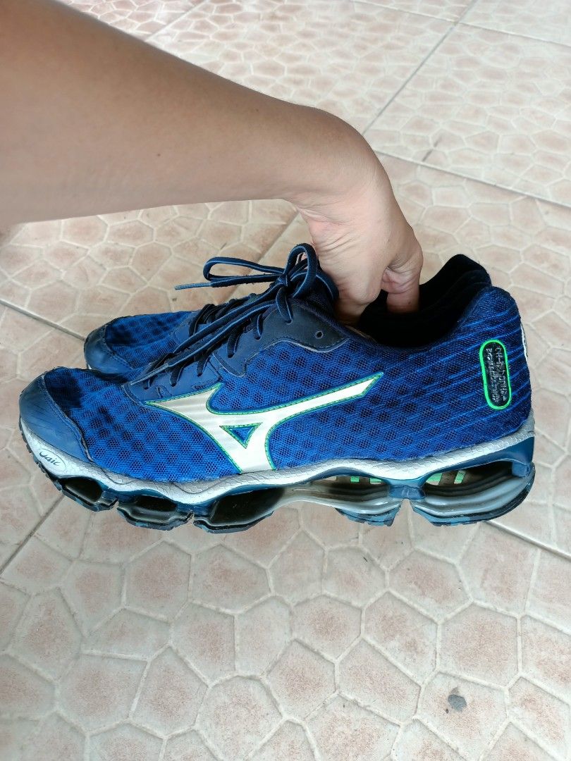 Sepatu mizuno hot sale prophecy 4