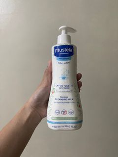 Mustela Cleansing Milk - 450ml remaining