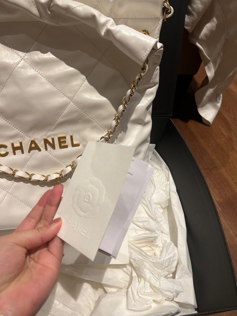 Chanel 22 Handbag 22S Calfskin White/Gold Logo in Calfskin Leather