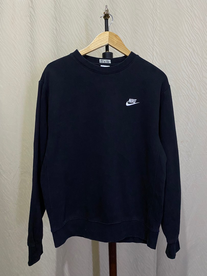 Nike new release, Men's Fashion, Activewear on Carousell