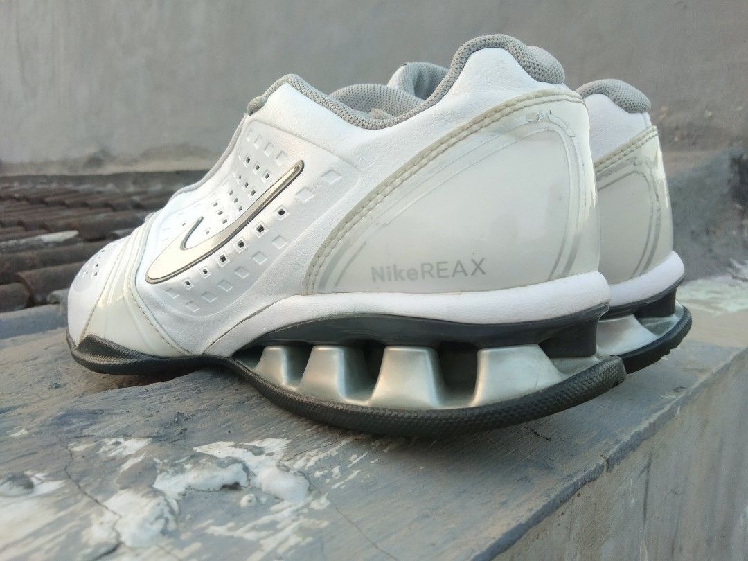 Nike reax rockstar Fesyen Pria Sepatu Lainnya di Carousell