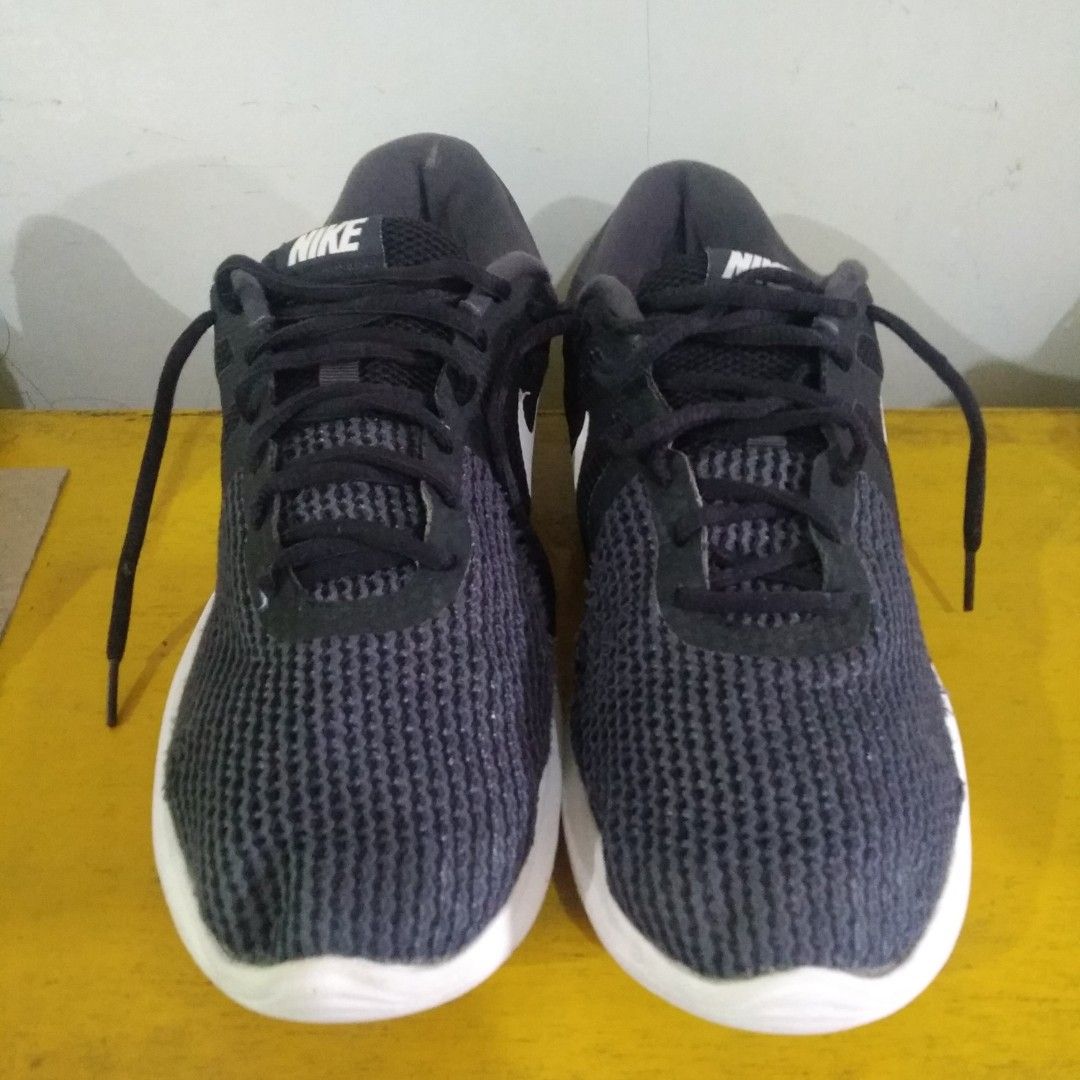 Nike revolution hotsell 4 27