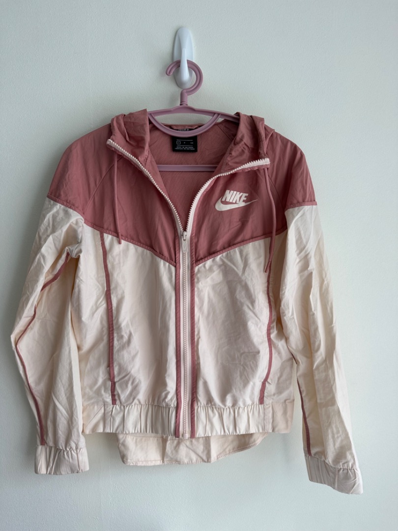 Nike light 2025 coat