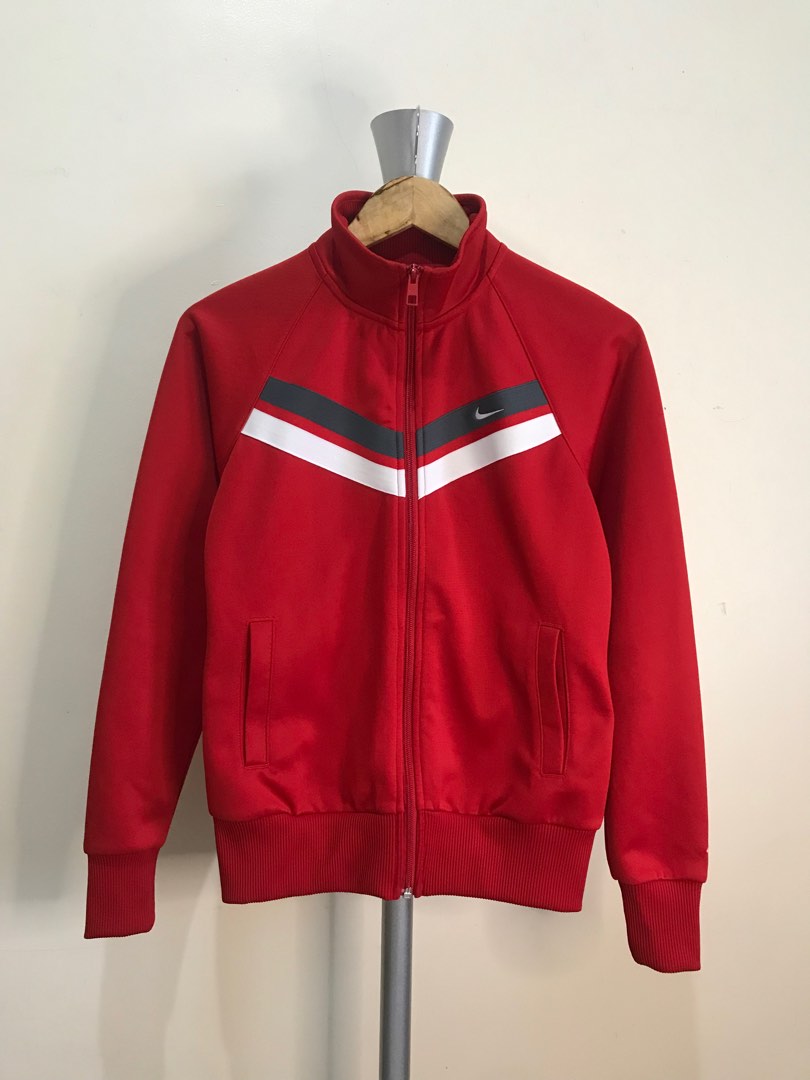 Nike sports wear jacket, Women's Fashion, Coats, Jackets and Outerwear