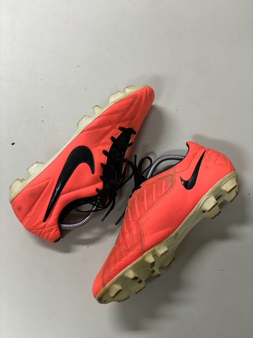 Sepatu Bola Bekas Second Original Nike T90 Shoot HG Size 42 5 atau 27cm Olah Raga Perlengkapan Olahraga Lainnya di Carousell