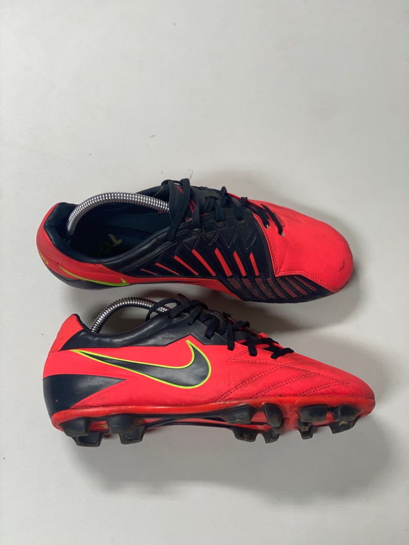Sepatu bola nike f90 hot sale