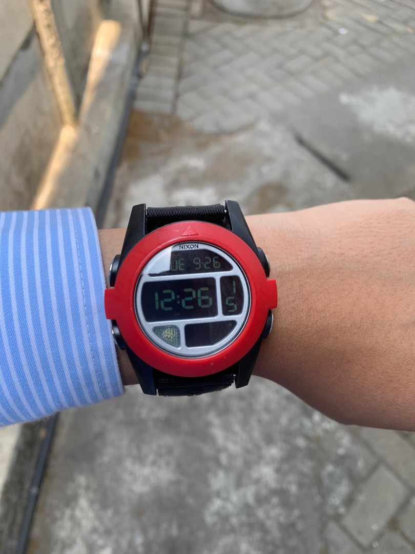 Nixon The Baja Original, Fesyen Pria, Jam Tangan di Carousell