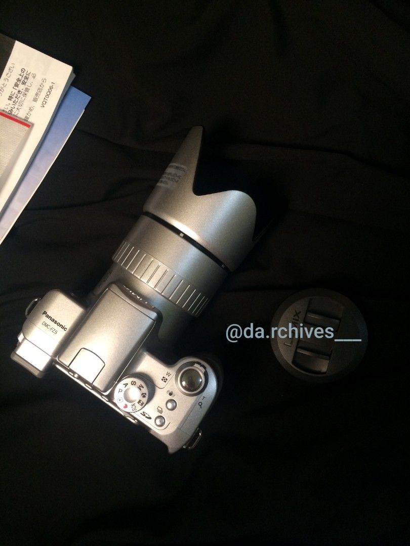 PANASONIC LUMIX DMC-FZ5 (Category: Cameras) located in San Ildefonso. Submitted by div.clutter_ (Listing ID 1256936369, Image 2). Description: 🌱 brand new w/ box (complete set) 🌱 no issue SHORT DESCRIPTION 📌 can take stills & video 📌 easy to use 📌 compact 📌 12x optical zoom 📌 Leica lens 📌 have different shooting mode check this link for more information: https://m.dpreview.com/reviews/panasonicfz5 🦋 i can send more sample pictures via dm