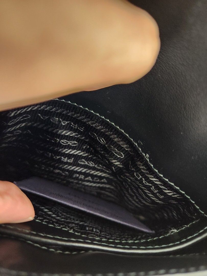 PRADA Cleo Bag: Review, What Fits, Close Ups and Mod Shots 