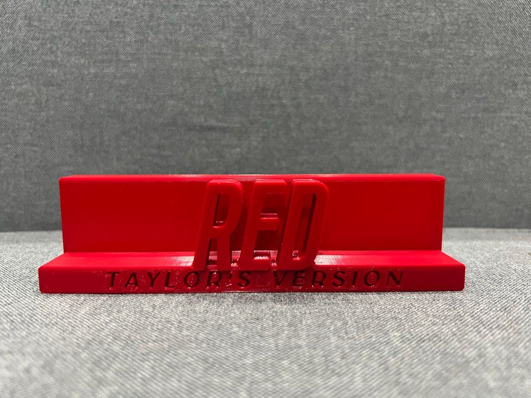 Red (Taylor’s Version) CD holder (Category: CDs & DVDs) located in Santa Rosa. Submitted by dawnyona (Listing ID 1256847480, Image 2). Description: Shipping via LBC (shouldered by buyer, NO COP) Mode of payment : BPI or GCASH only.