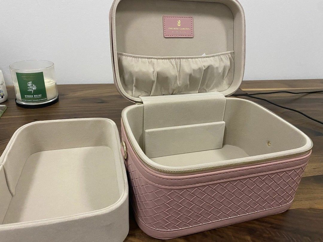 Ritz Carlton pink woven leather mooncake vanity case