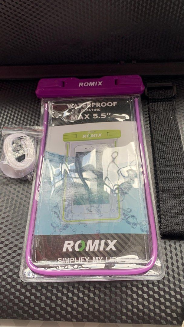 Romix waterproof case (Category: Cases & Sleeves) located in La Trinidad. Submitted by zasha28 (Listing ID 1256968591, Image 1). Description: bnew Romix brand waterproof case .