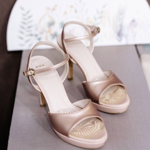 Gold platforms heels hot sale