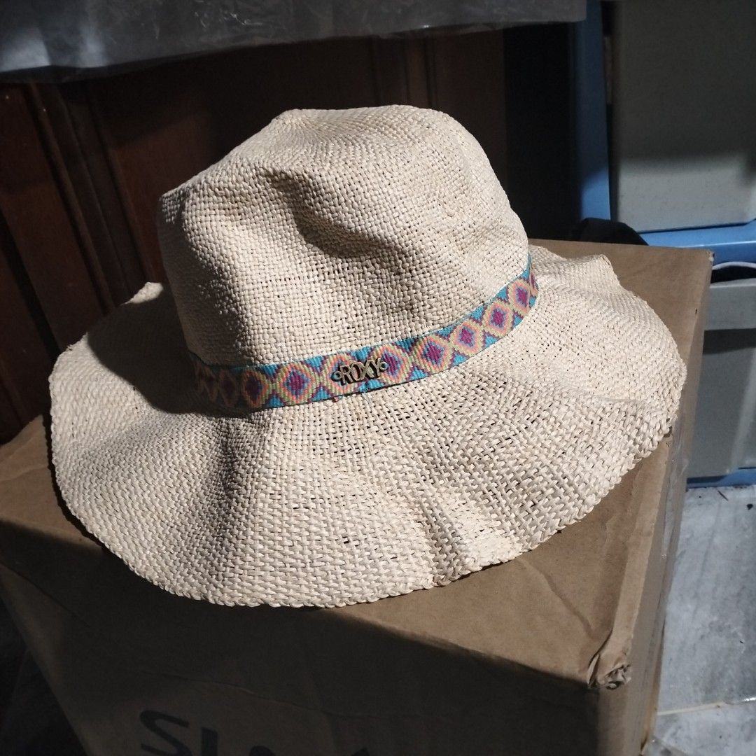 Roxy top mens hats