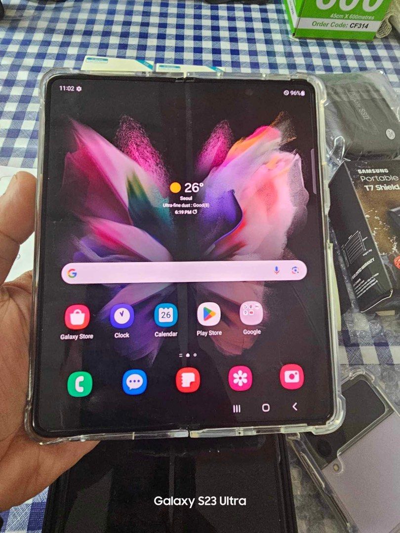 Samsung fold 5, Mobile Phones & Gadgets, Mobile Phones, Android Phones, Samsung on Carousell