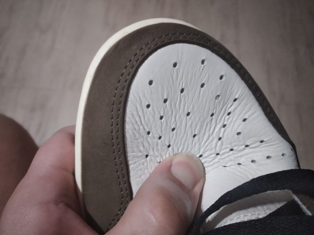 harga sepatu travis scott air jordan 1