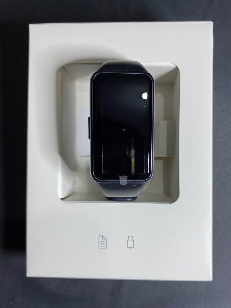 Smartwatch Huawei band 6 warna hitam Telepon Seluler Tablet