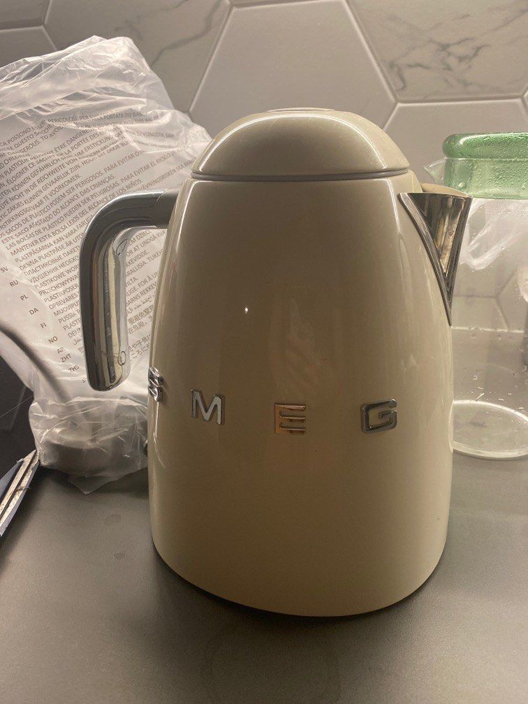 Cheapest deals smeg kettle