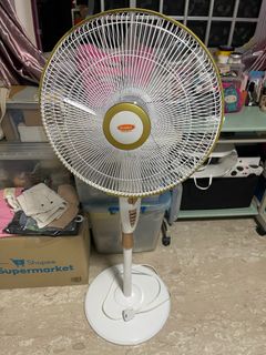 (Category: ) located in . Submitted by electroni (Listing ID 1256954469, Image 1). Description: .