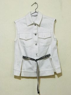 (Kategori: ) berada di . Dikirim oleh PrelovedByTR (ID iklan 1256866652, Gambar 1). Deskripsi: .