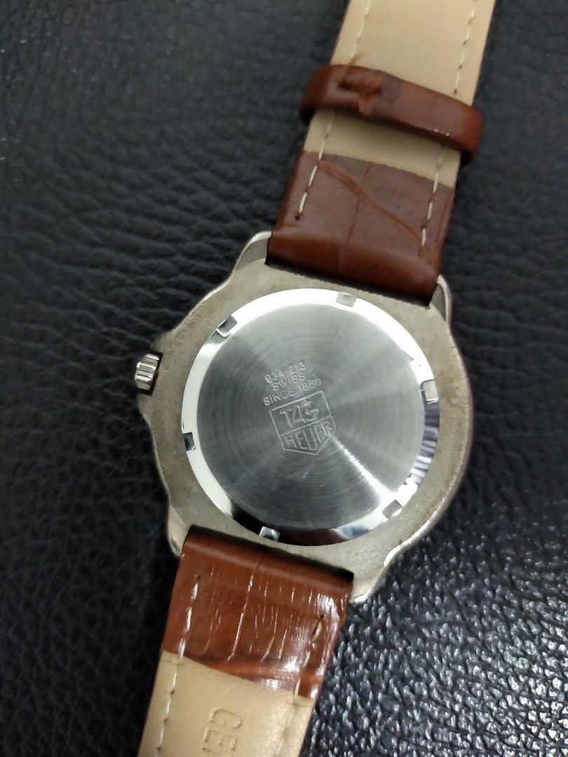 TAG HEUER QUARTZ WATCH Unisex Selling Cheap At Only RM150 3302