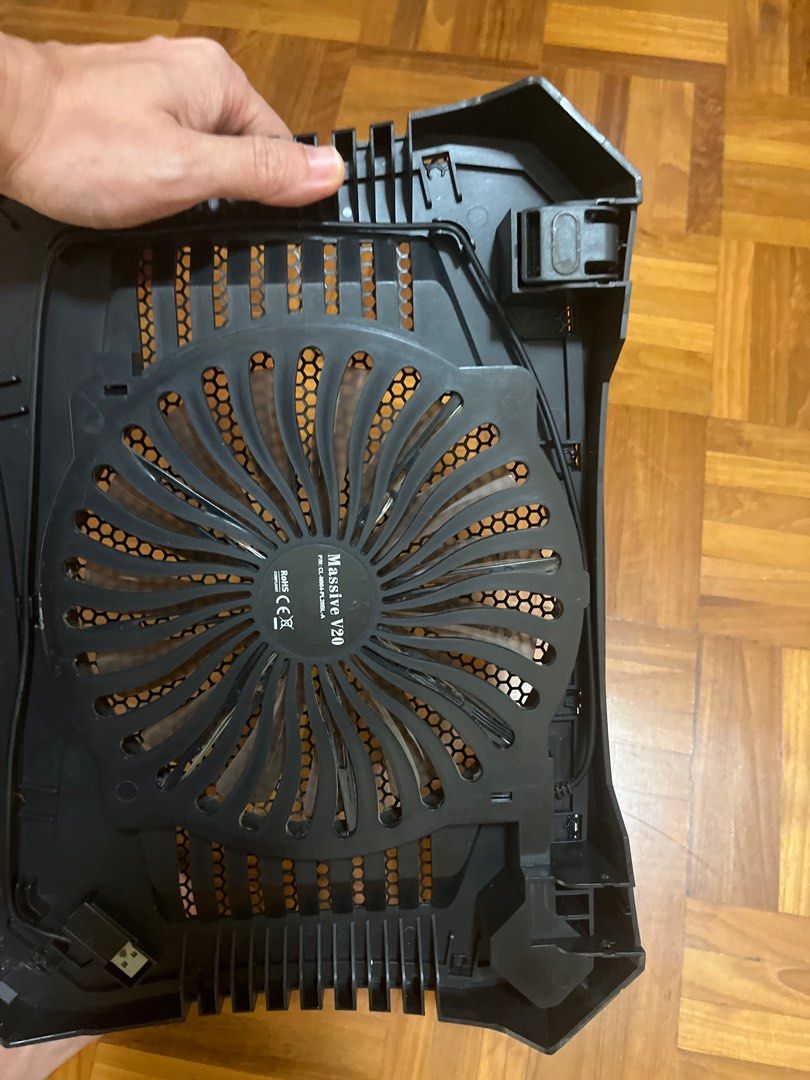 Thermaltake Cooling Pad (Fan not working) and Logitech Wireless Keyboard, Computers & Tech