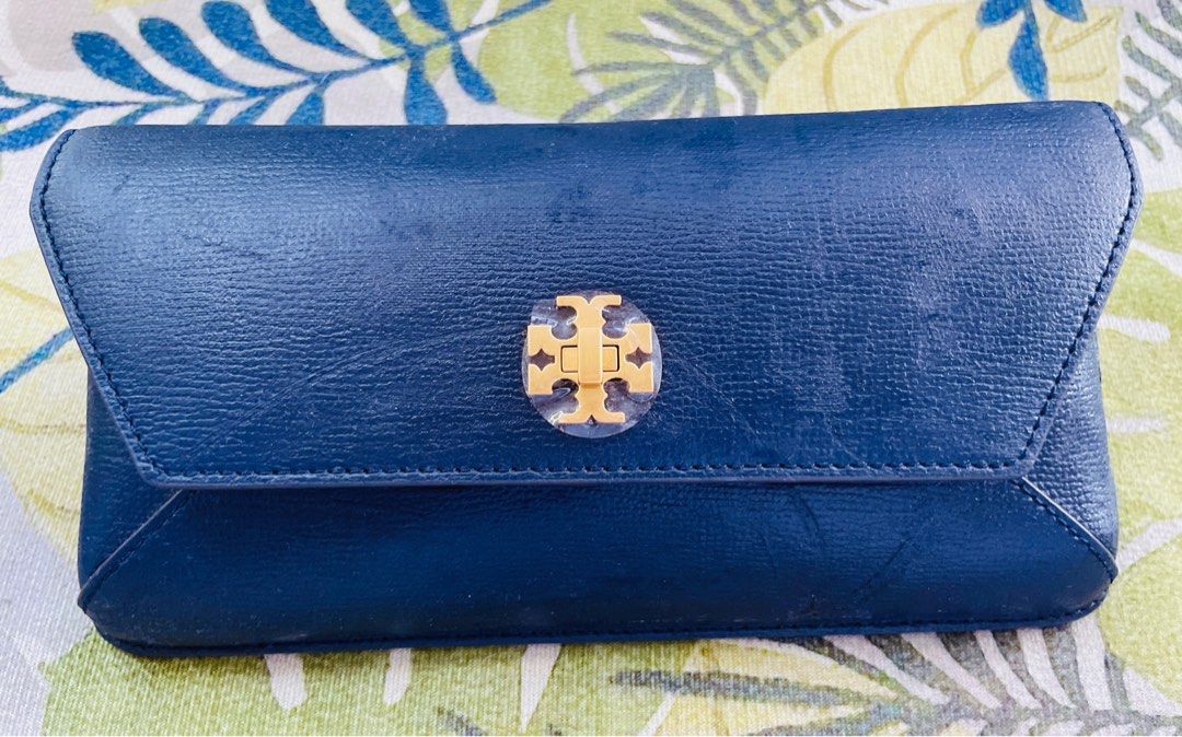 Kira leather envelope hotsell clutch