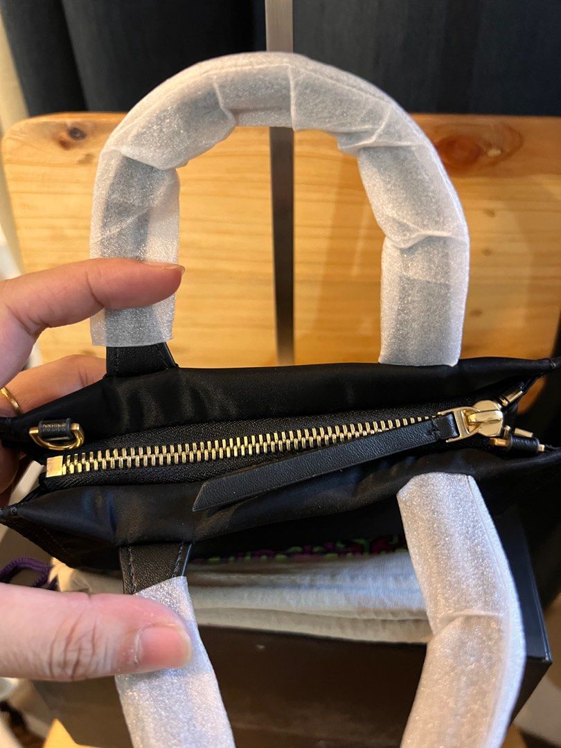 Tory burch micro ella tote sling bag (Category: Luxury Bags & Wallets) located in Mandaluyong City. Submitted by marz.shopping (Listing ID 1256993975, Image 3). Description: Orig THIS IS PRE ORDER!! Dp ₱1,000 Arrival 1-2weeks of your order via aircargo.