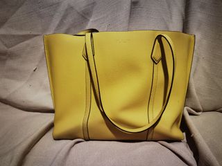 （分類：）位於 。 由 aliceholaw 提交（商品編號 1256978647，圖片 1）。簡介： 。