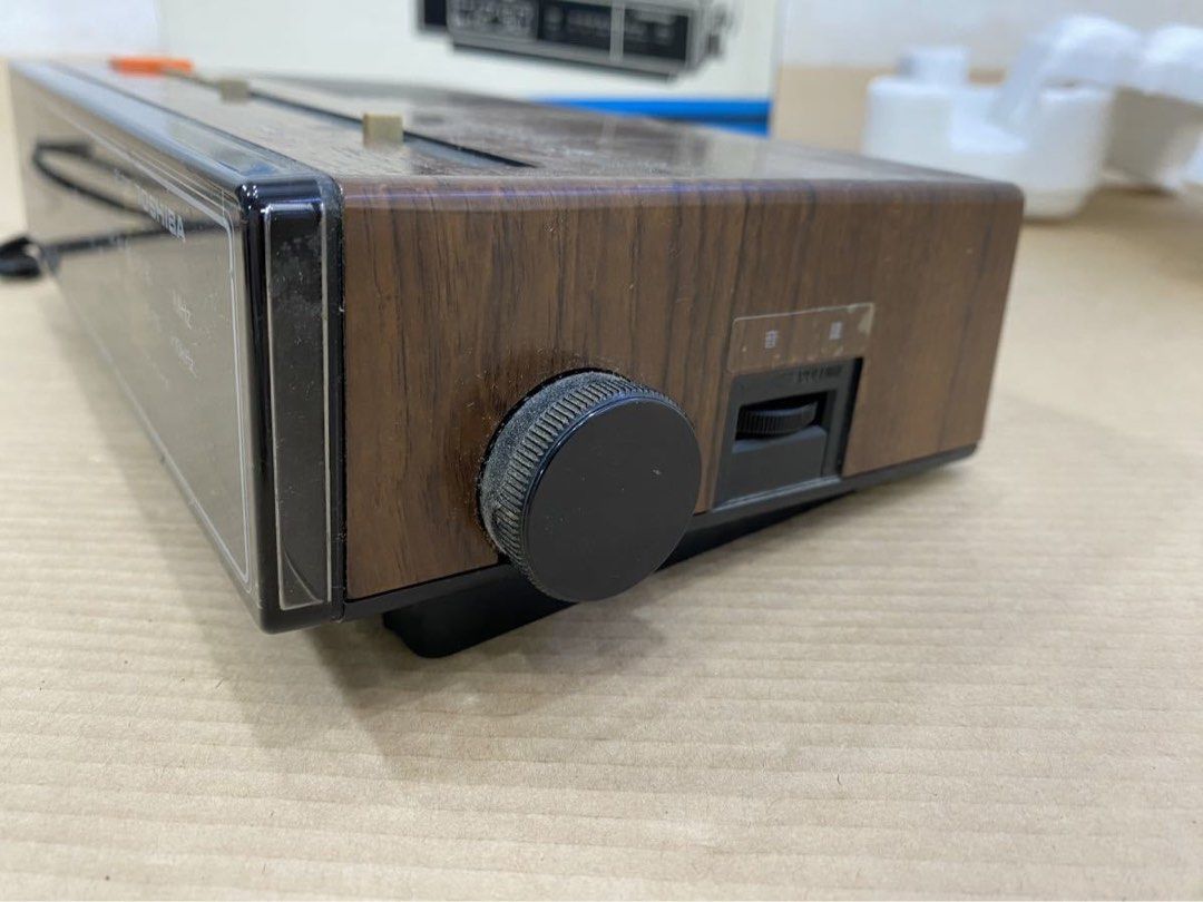 Toshiba clock radio vintage, Furniture & Home Living, Home Decor