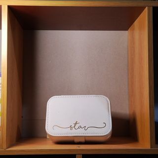Travel-size Jewelry organizer box