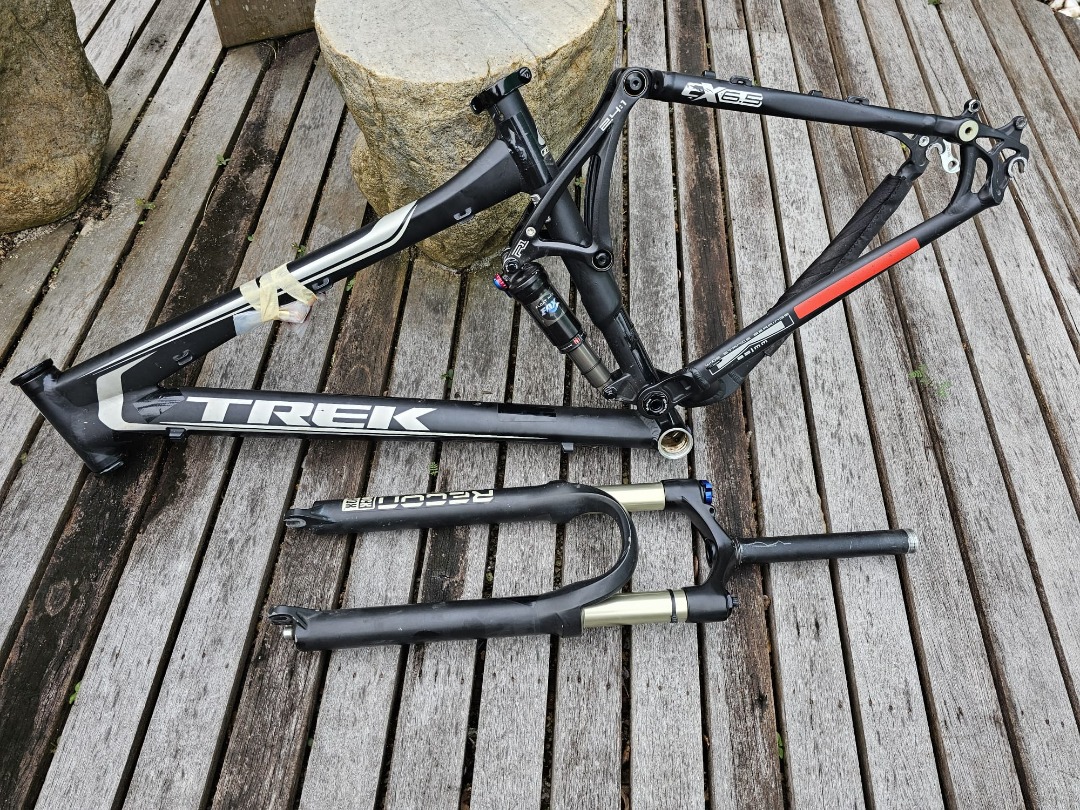 Trek 17 deals inch frame
