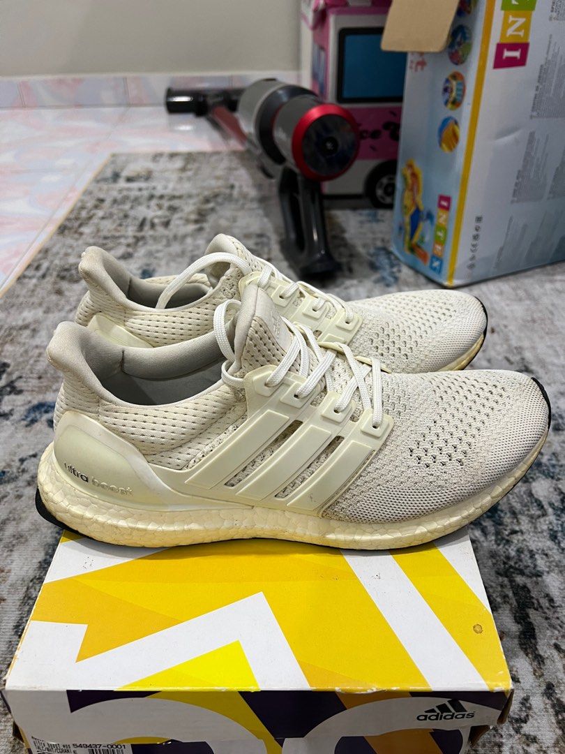 Ultra boost 1.0 sale triple white on feet