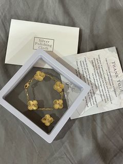 Louis Vuitton Idylle Blossom Ear Stud, Yellow Gold and Diamond - per Unit Gold. Size NSA