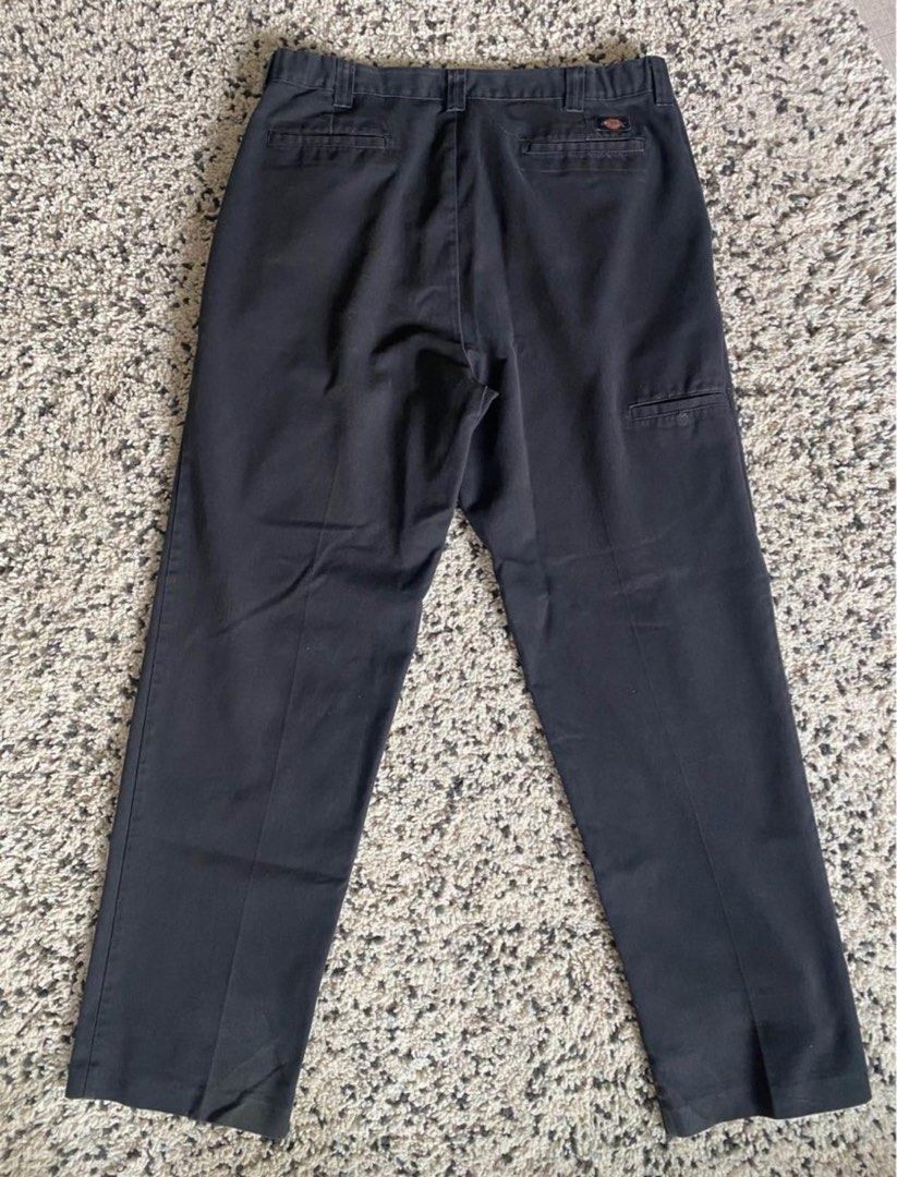 Vintage Dickies Pants (Category: Jeans) located in Quezon City. Submitted by lemonjuicebox (Listing ID 1256871840, Image 1). Description: Old School Dickies Pants Size 36 x 34 Has a rip on the right pocket Vintage looking .