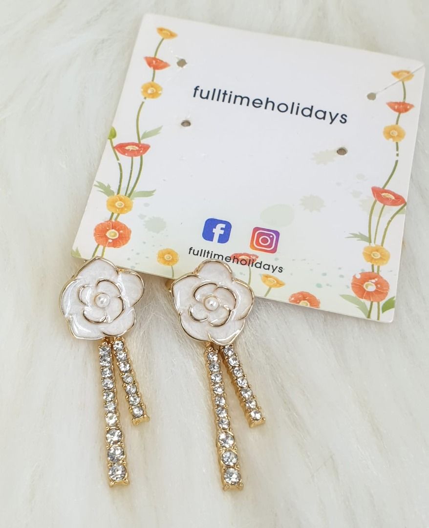 Girls flower earrings top