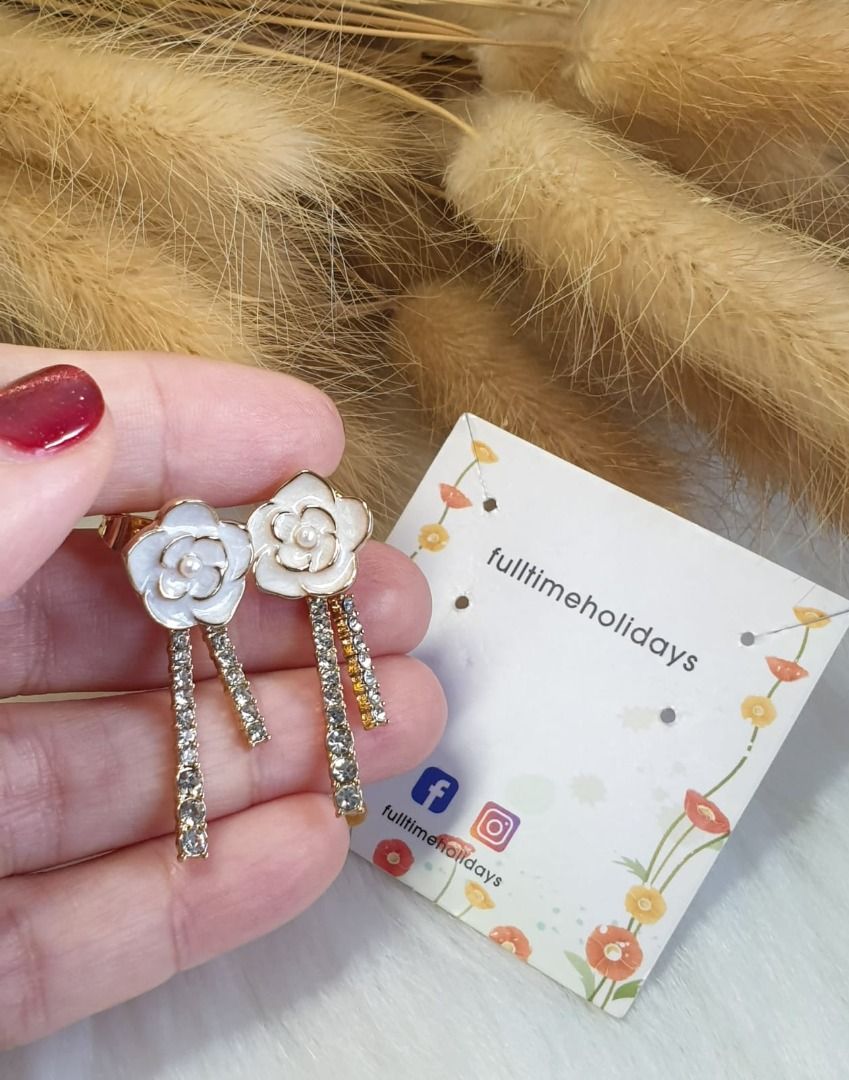 Ladies outlet jewellery earrings